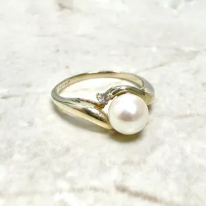 14 Karat White Gold Diamond & Pearl Solitaire Ring