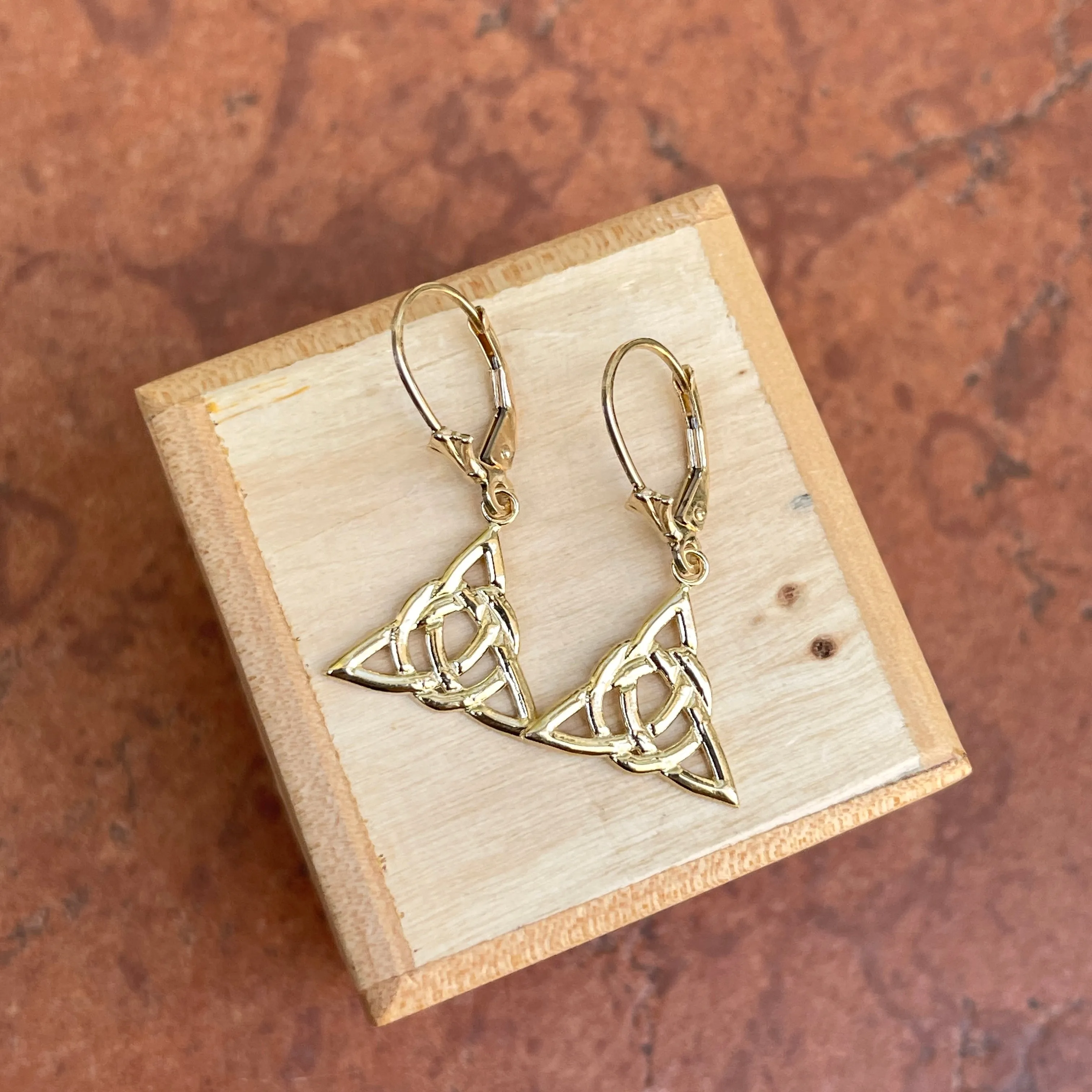 14KT Yellow Gold Celtic Trinity Knot Lever Back Earrings