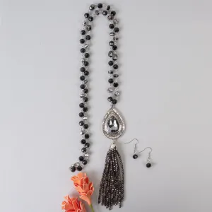 92060 - Beaded Tassel Necklace - Black