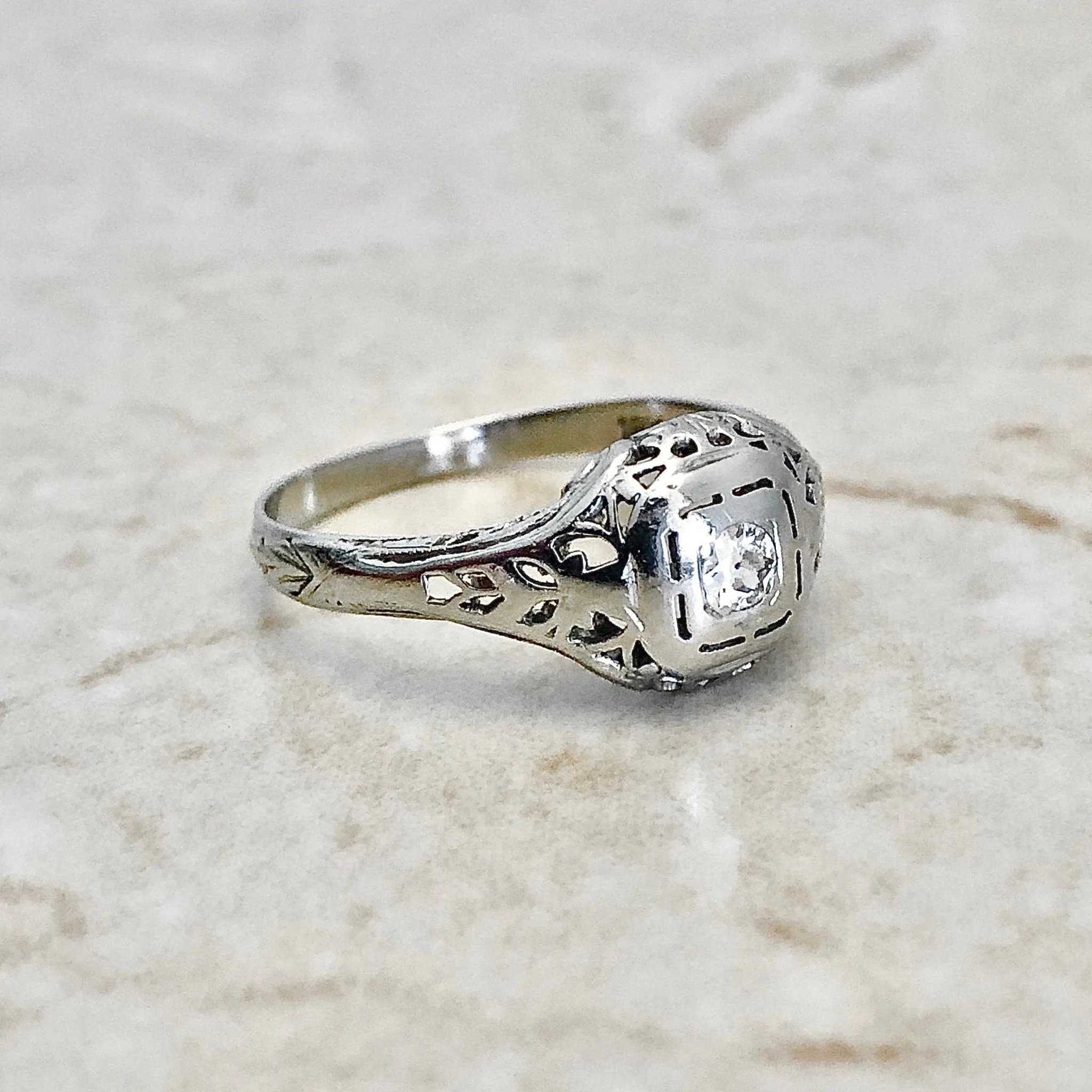 Antique Art Deco 18 Karat White Gold Diamond Solitaire Engagement Ring