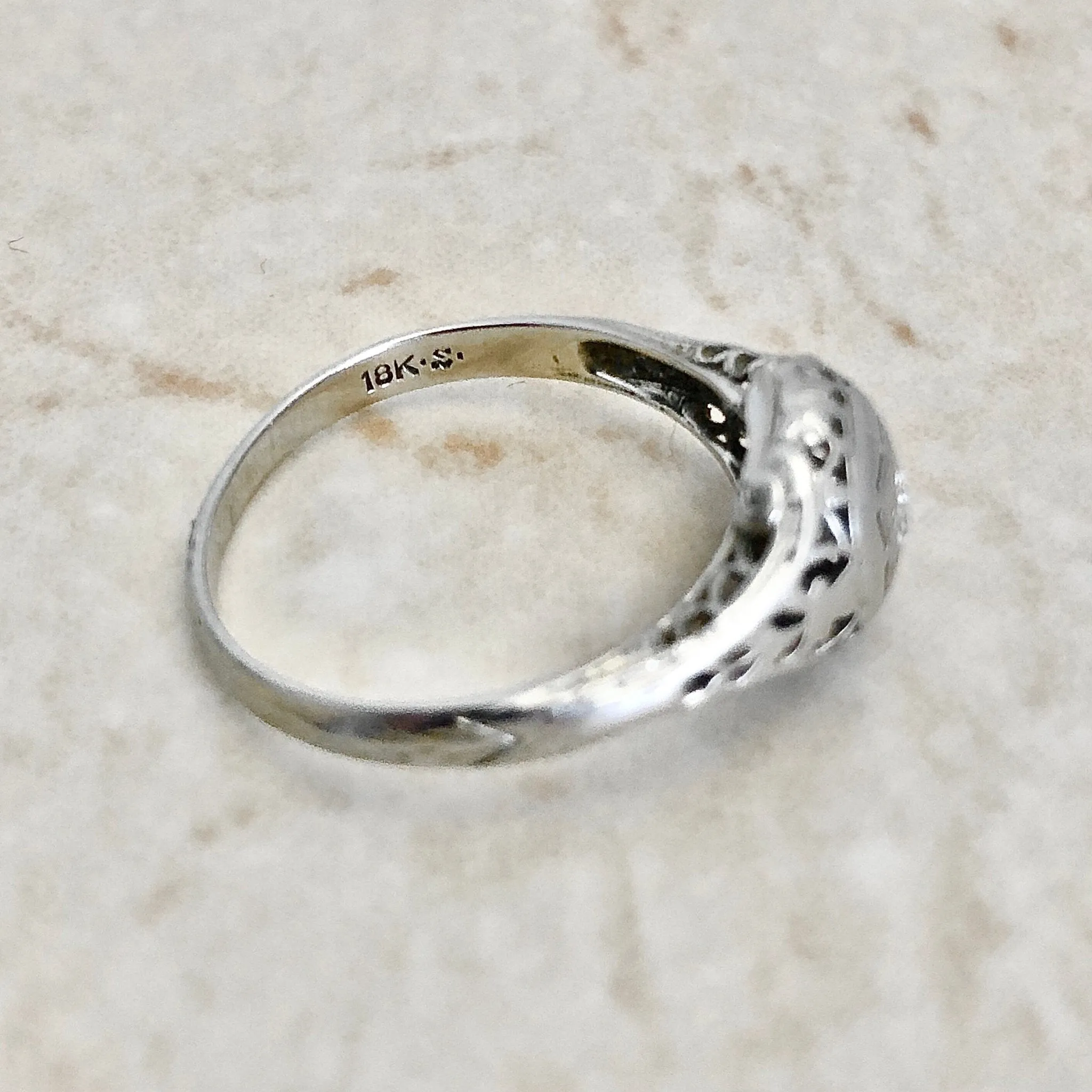 Antique Art Deco 18 Karat White Gold Diamond Solitaire Engagement Ring