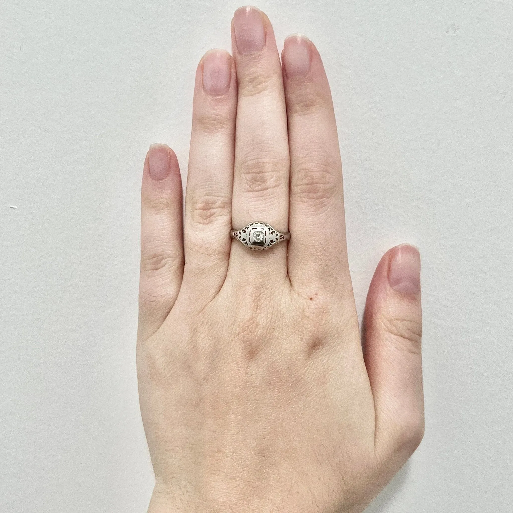 Antique Art Deco 18 Karat White Gold Diamond Solitaire Engagement Ring