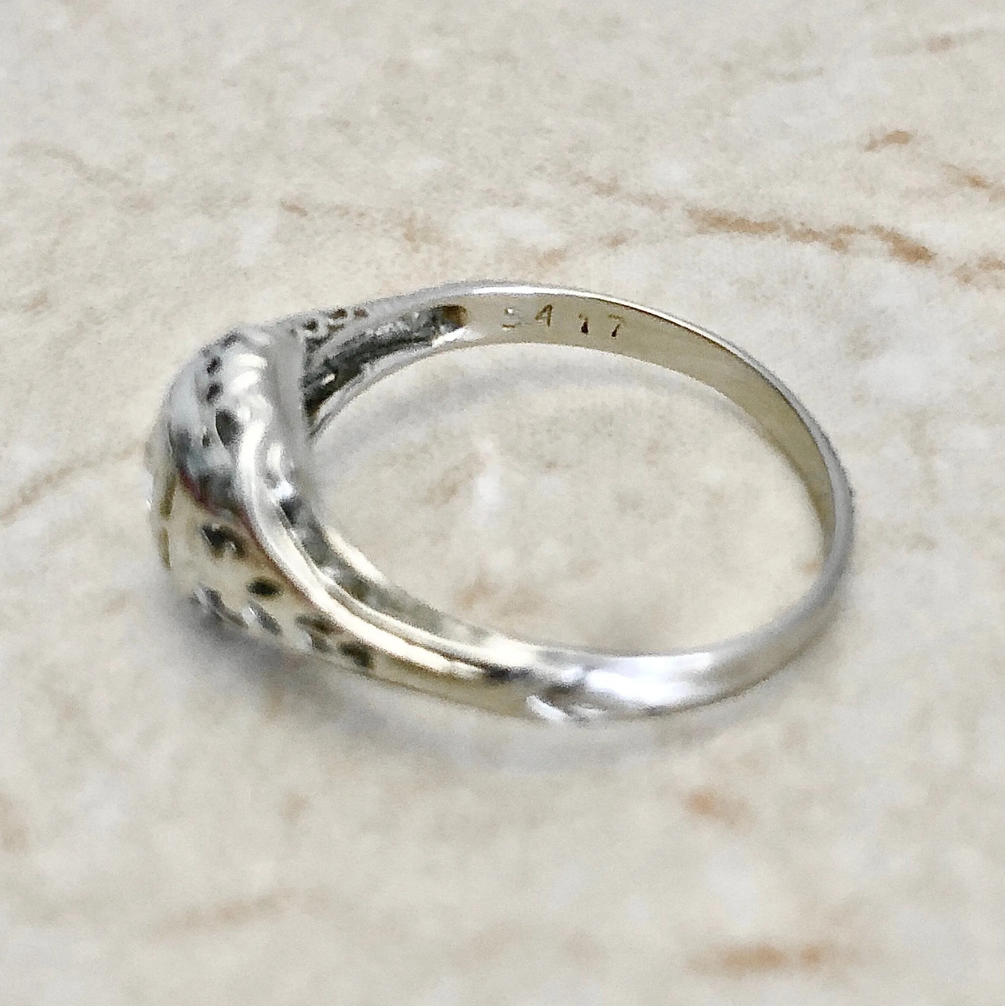 Antique Art Deco 18 Karat White Gold Diamond Solitaire Engagement Ring