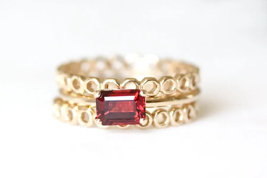 Bella Garnet Ring