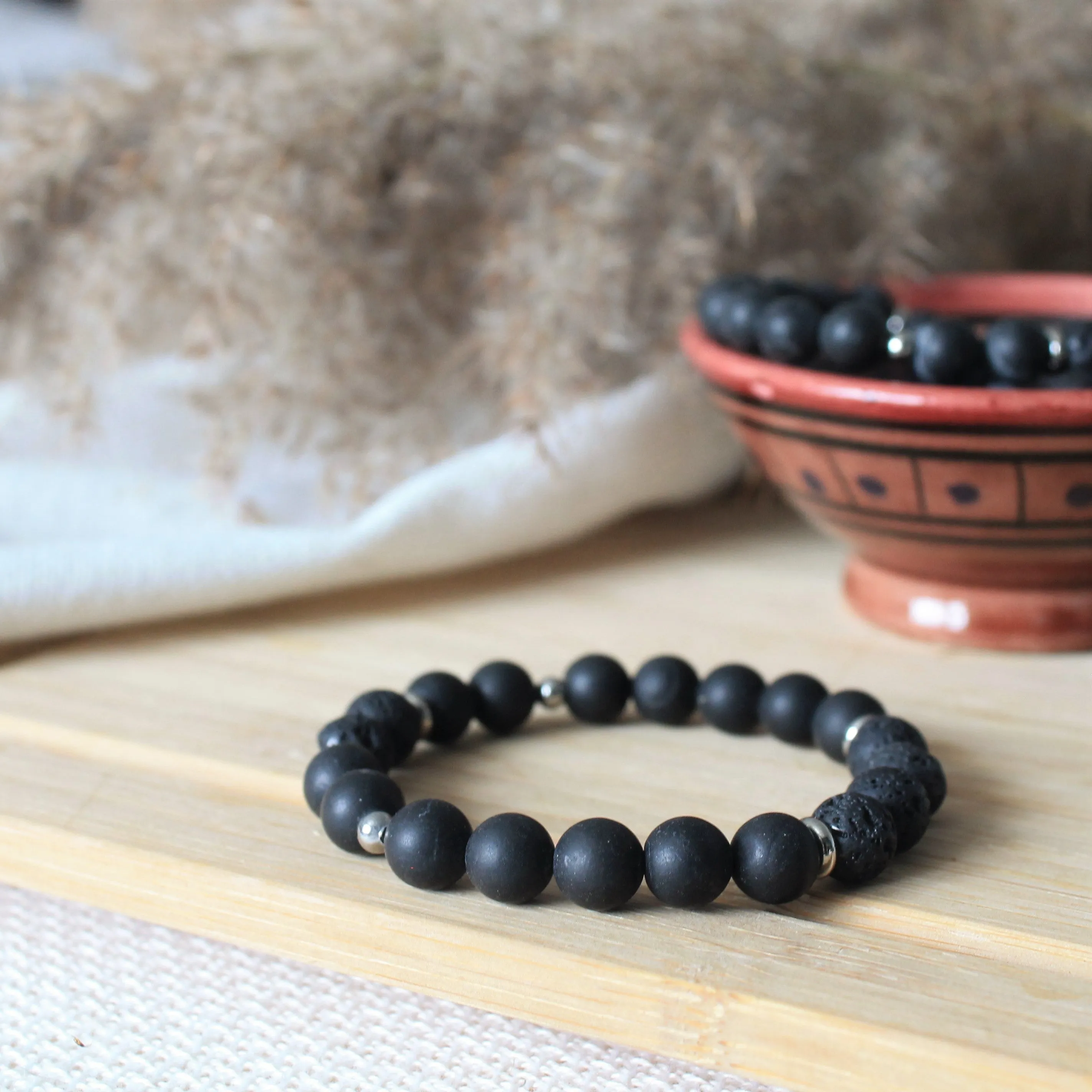 Bracelet onyx, diffuseur d'huiles essentielles pour femmes et hommes en pierres de lave noire et onyx et acier inoxydable