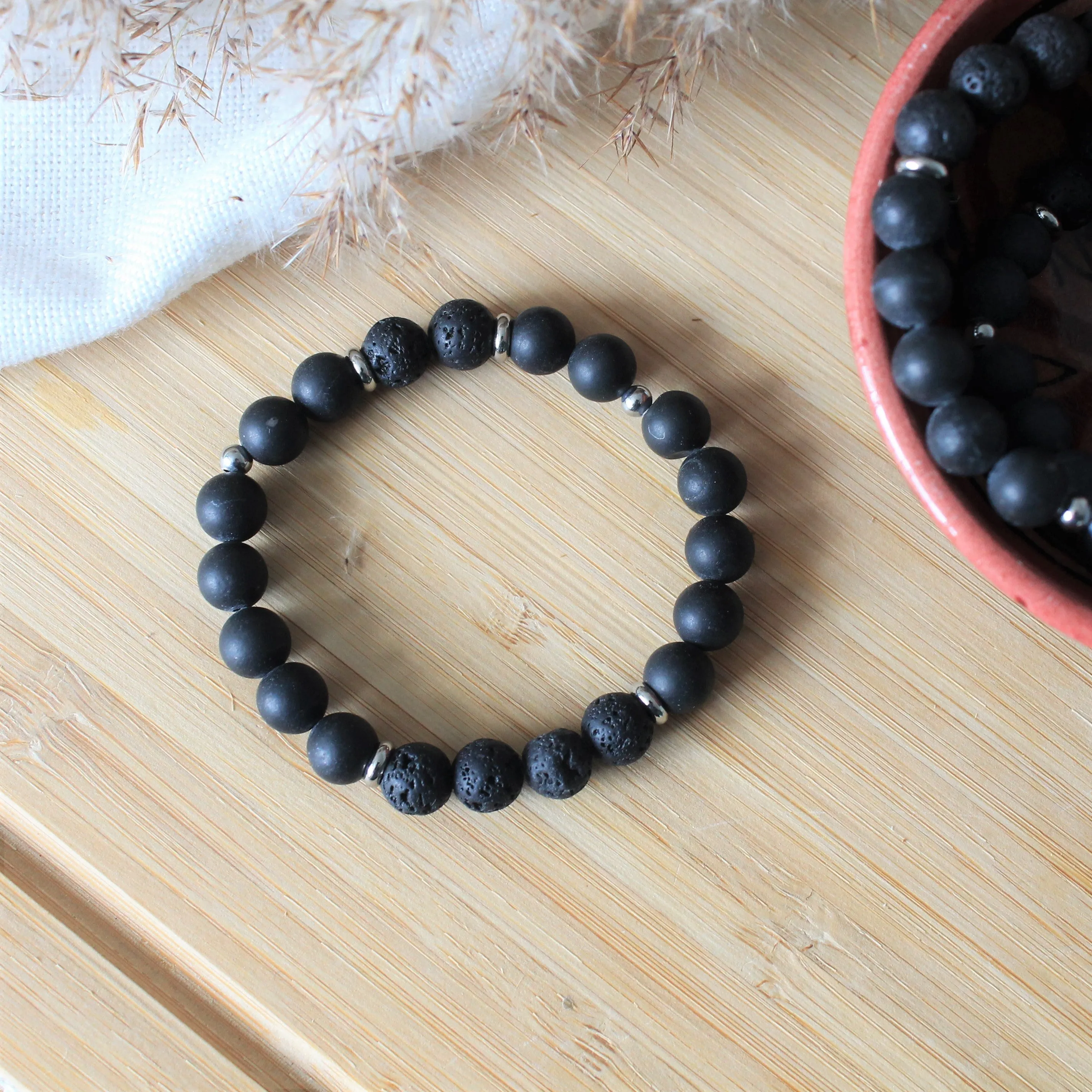 Bracelet onyx, diffuseur d'huiles essentielles pour femmes et hommes en pierres de lave noire et onyx et acier inoxydable