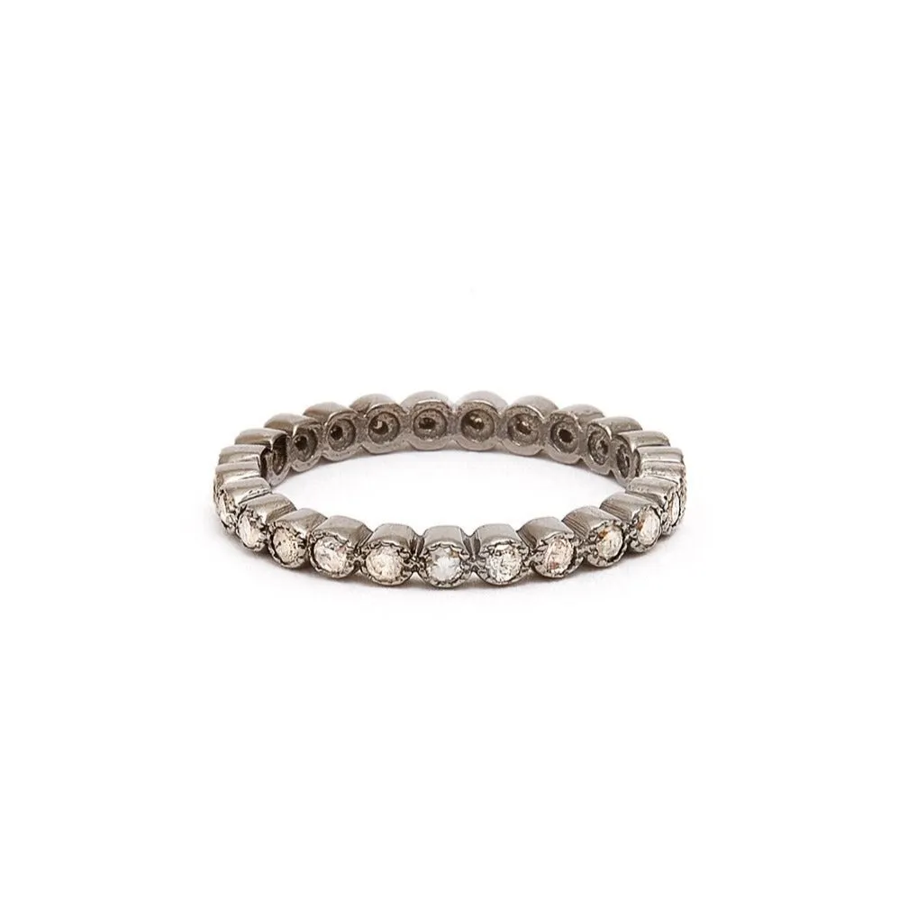 Brilliant Cut Diamond Petal Eternity Band