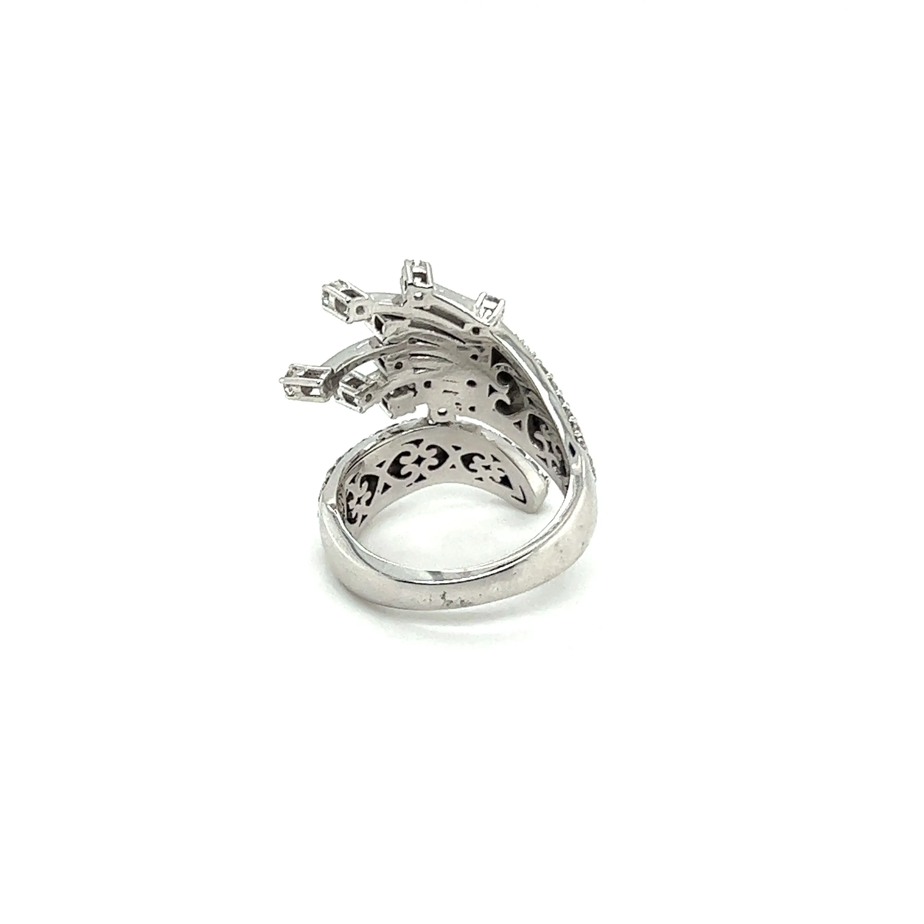 Diamond White Gold Melody Ring