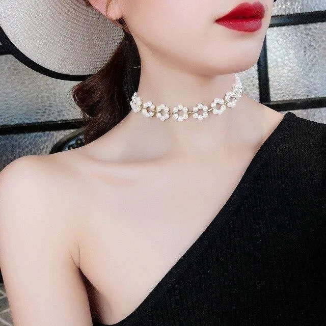 Elegant Flower Pearl Choker Necklace