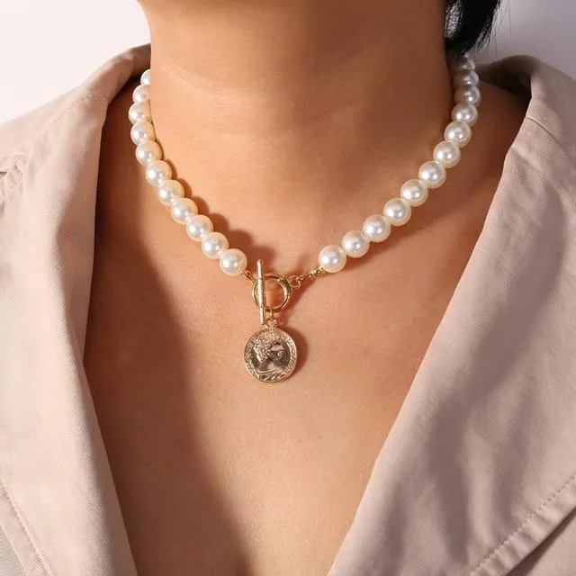 Elegant Flower Pearl Choker Necklace