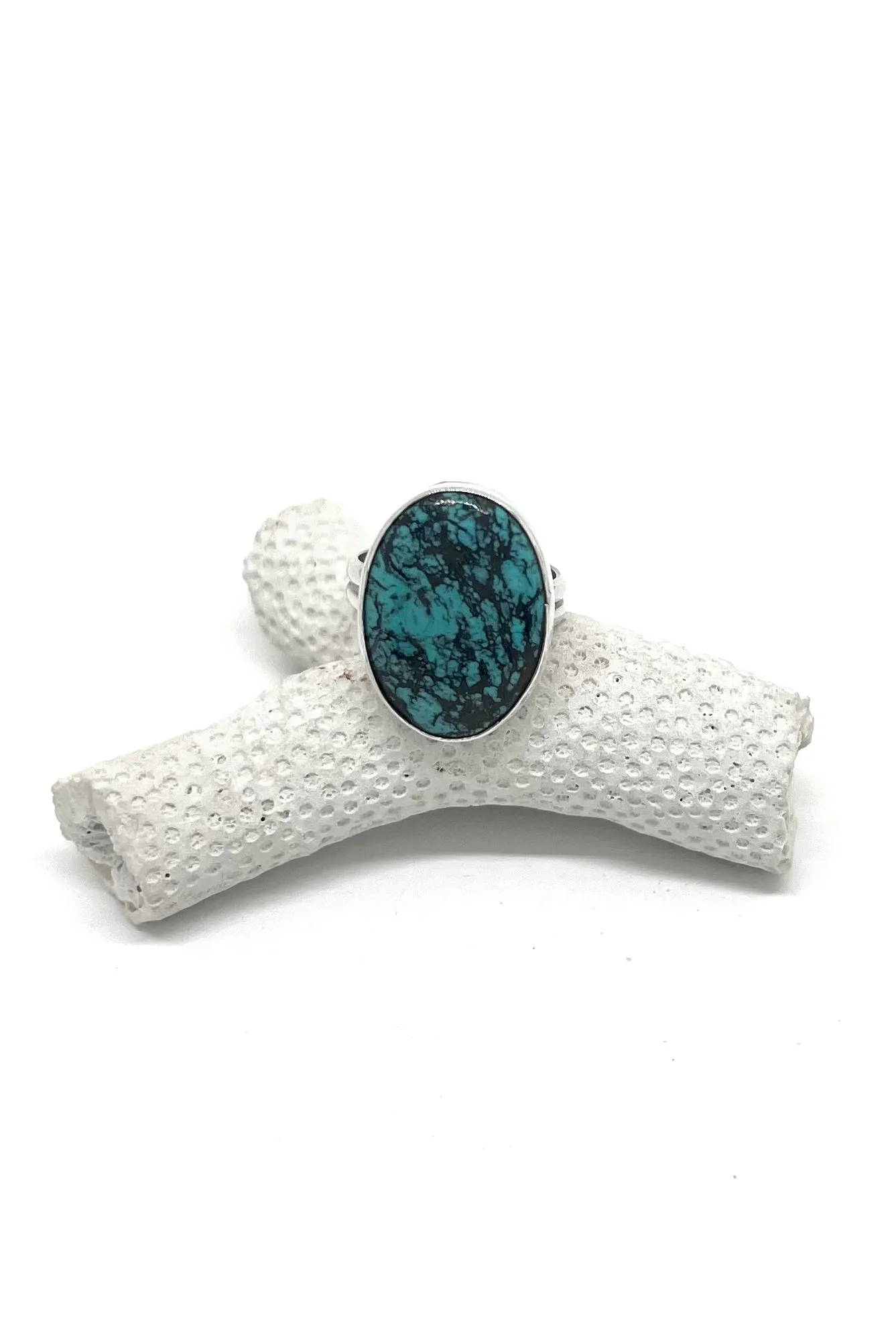 Everette and Mary Teller Oval Kingman Turquoise Ring (Size 6.5)