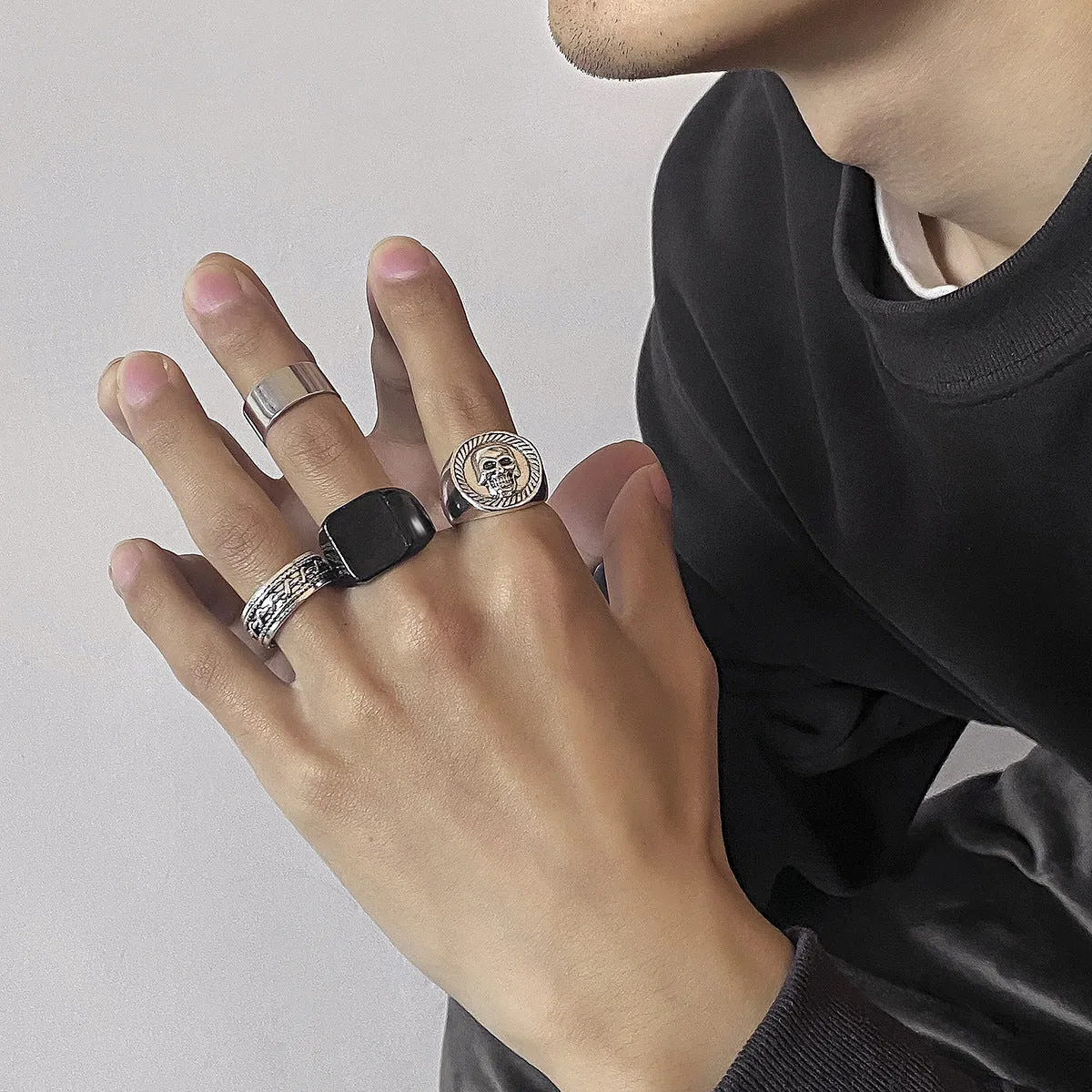 Fashion Simple Skull Design Versatile Ring