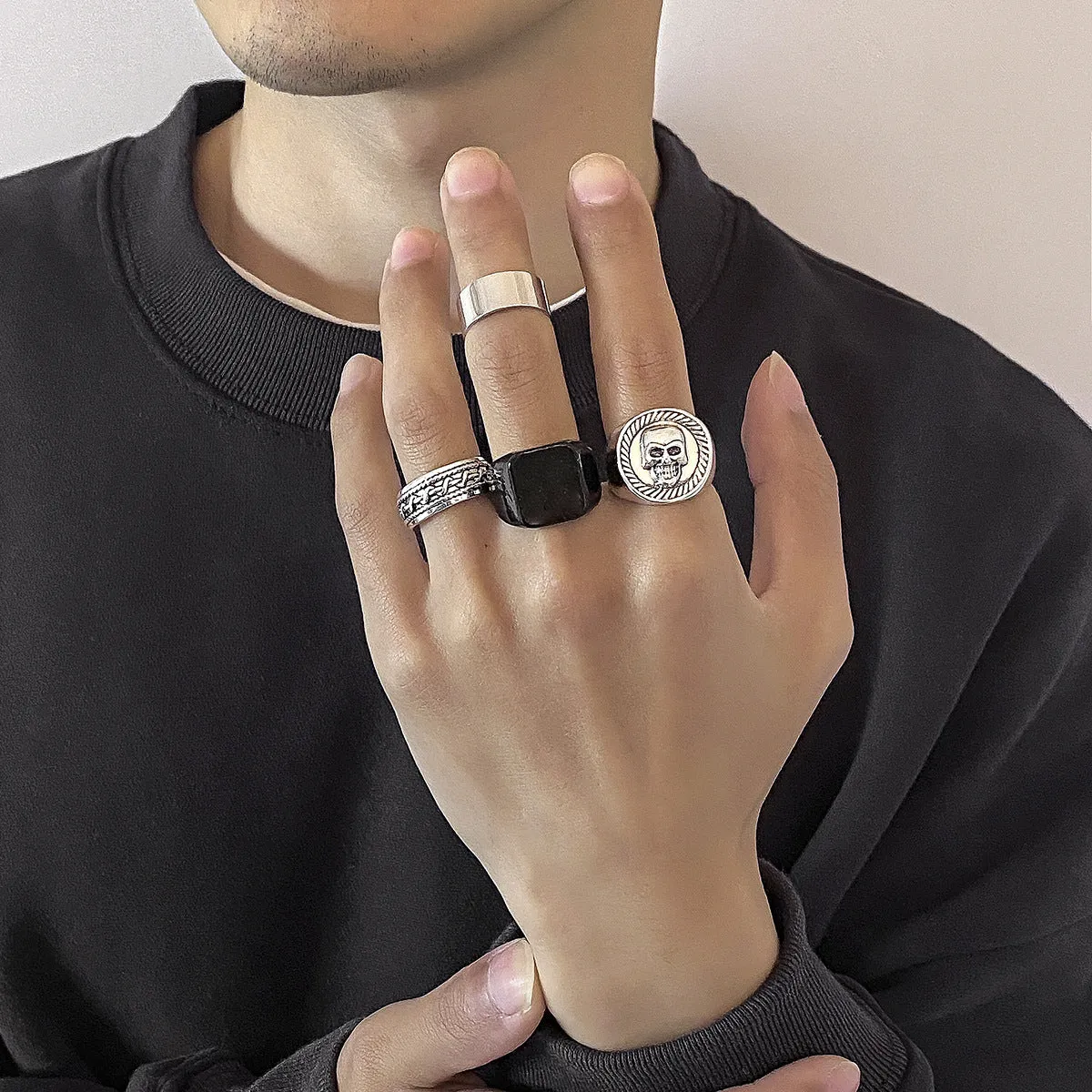 Fashion Simple Skull Design Versatile Ring