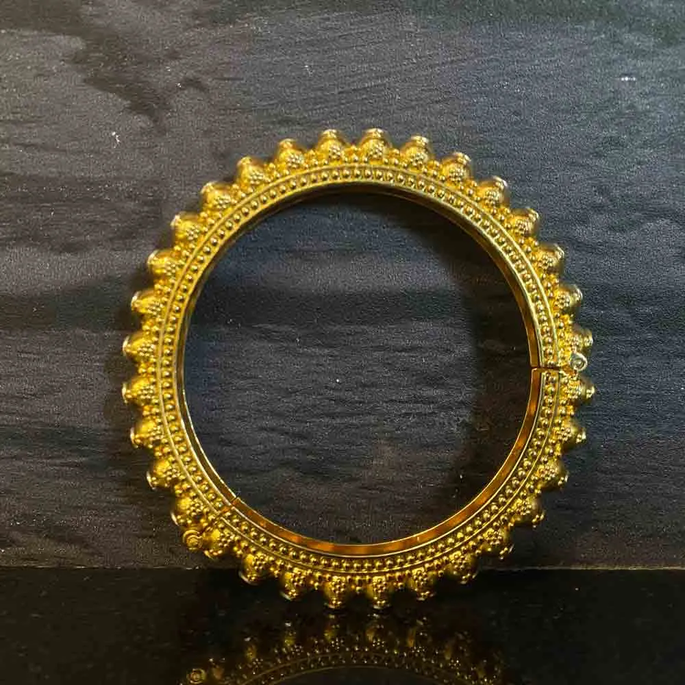 Gold And Kundan Bangle