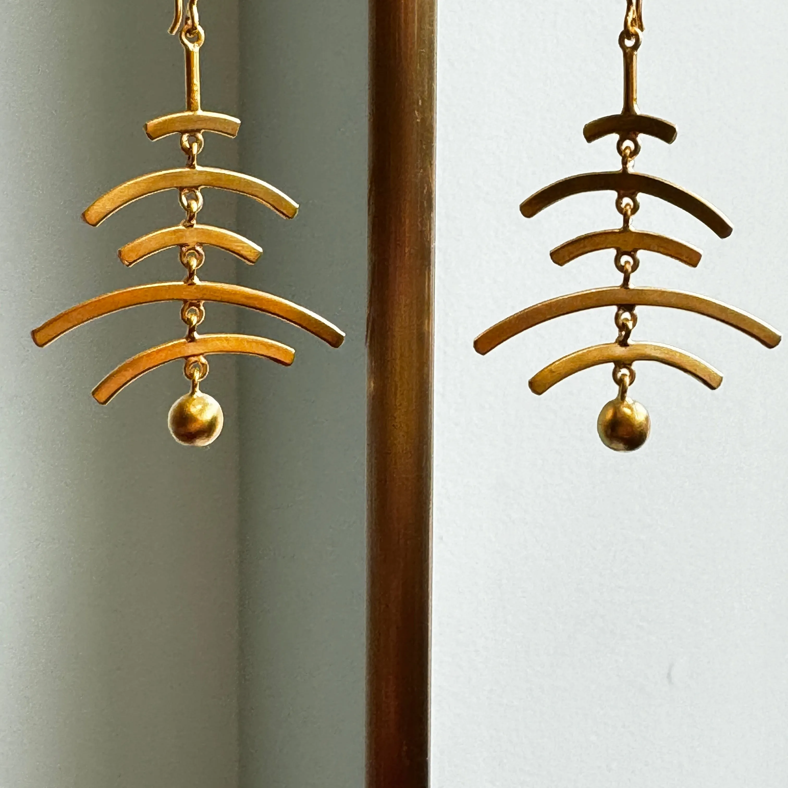 Large Arcs with Ball Dangle Earrings - EJ2233