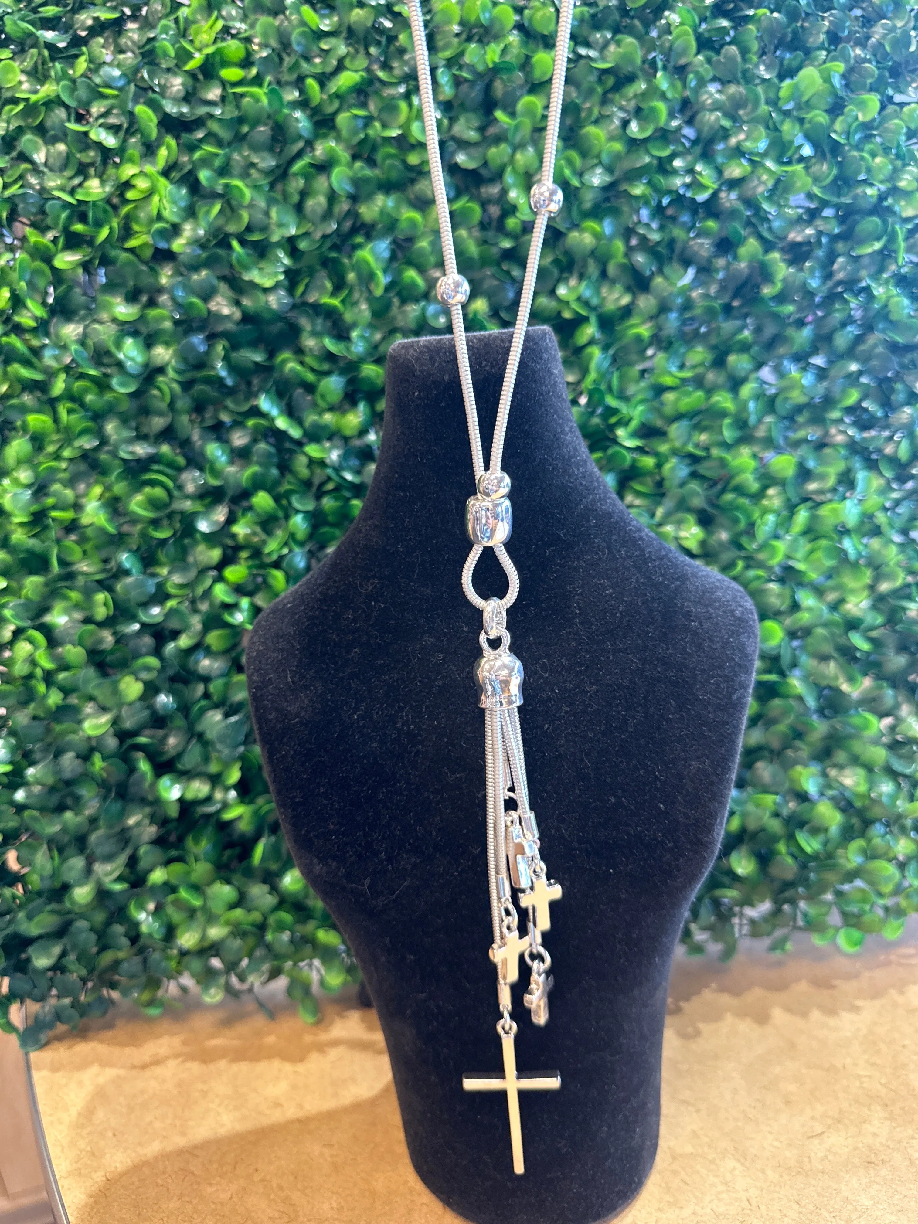 LONG NECKLACES