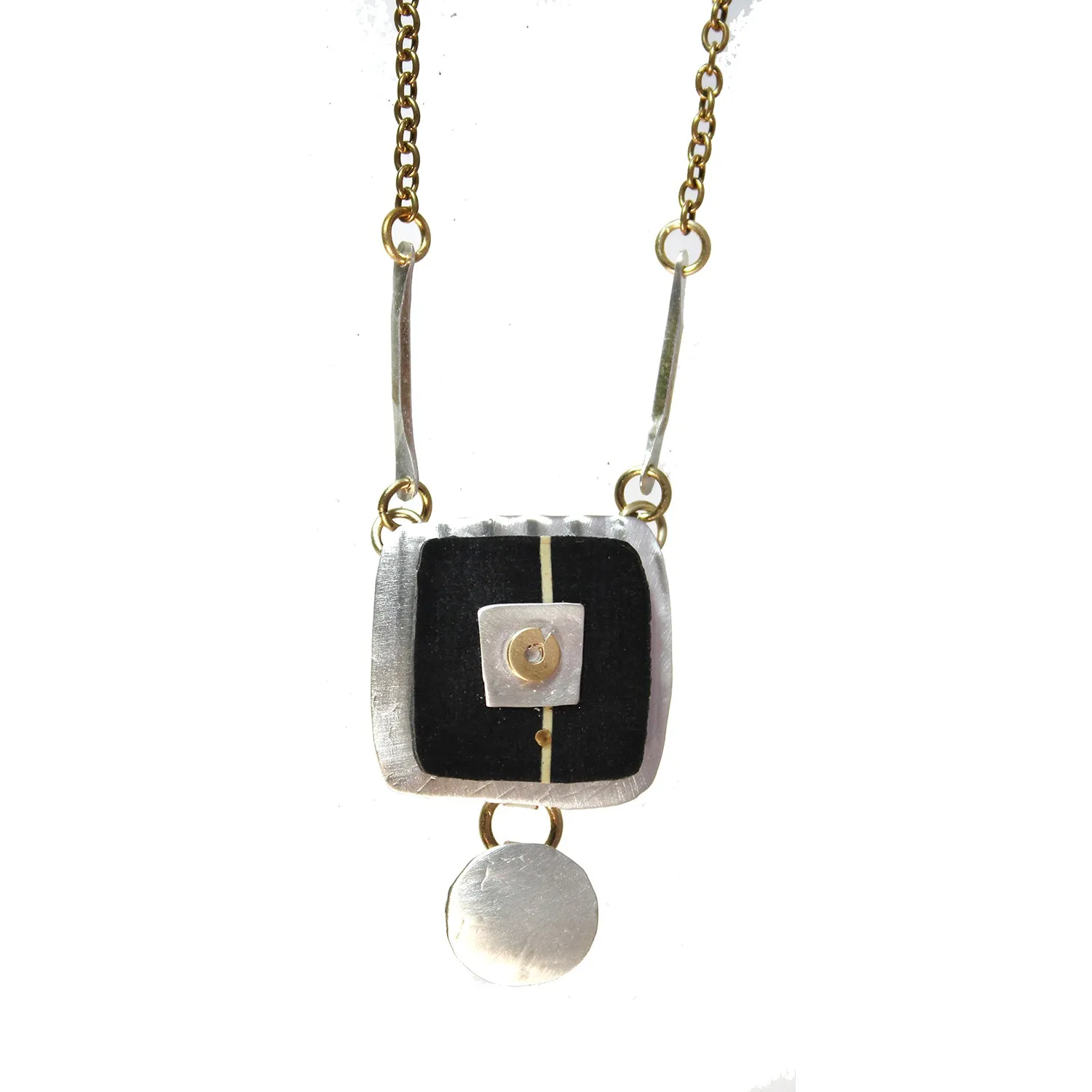 N3523w Dinner Out necklace.