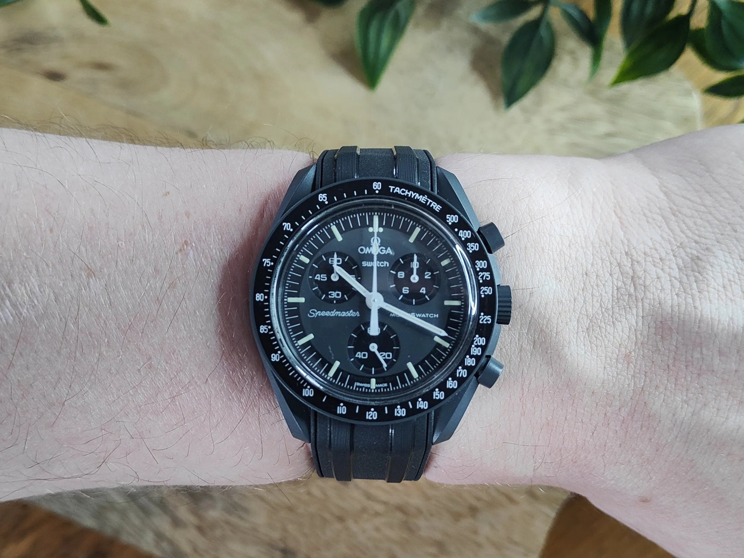 Omega Moonswatch Swatch Speedmaster Strap (20mm) Curved End Links Black Rubber Strap - Strap only