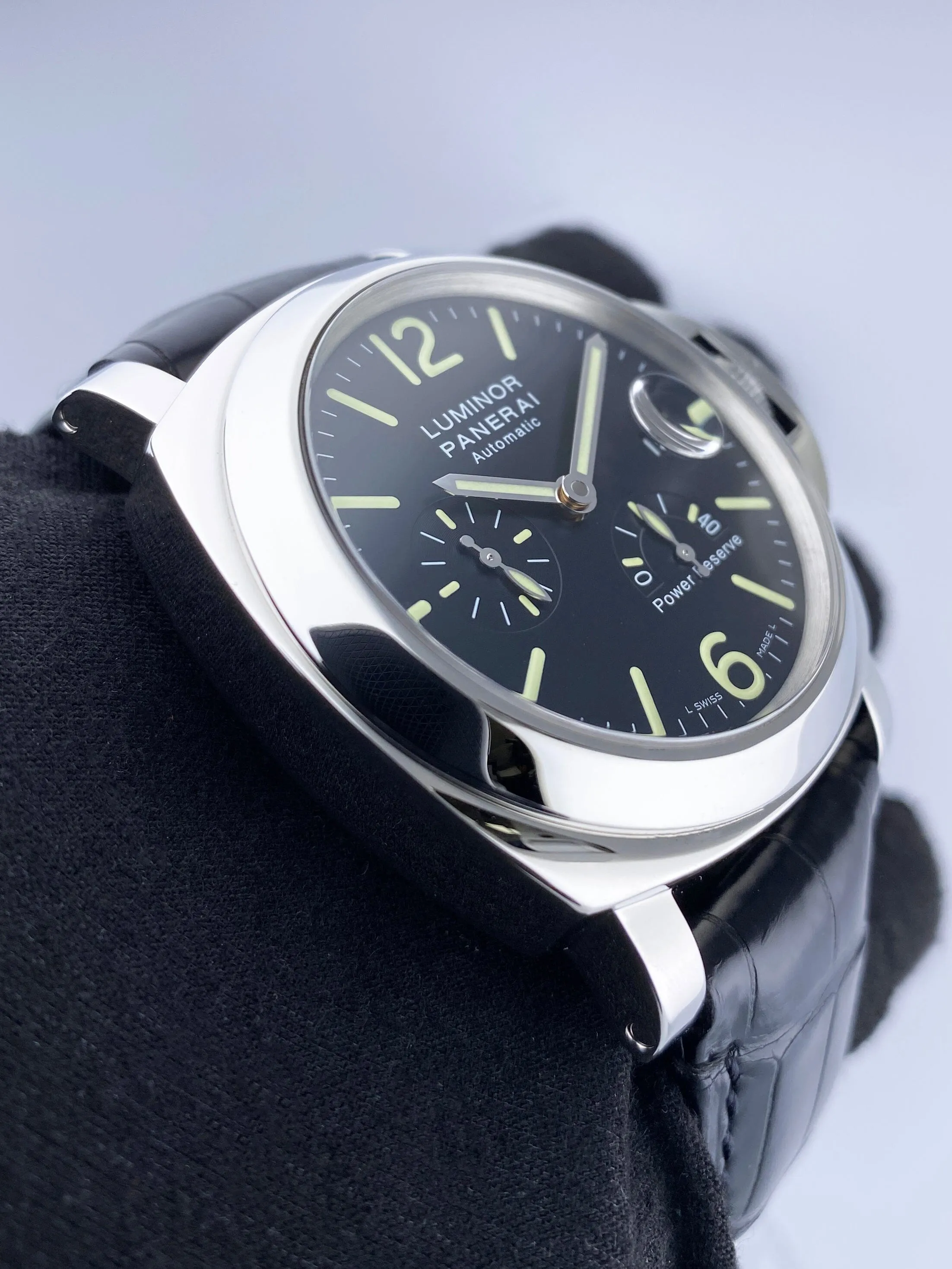 Panerai Luminor Power Reserve PAM00090 Mens Watch Box Papers