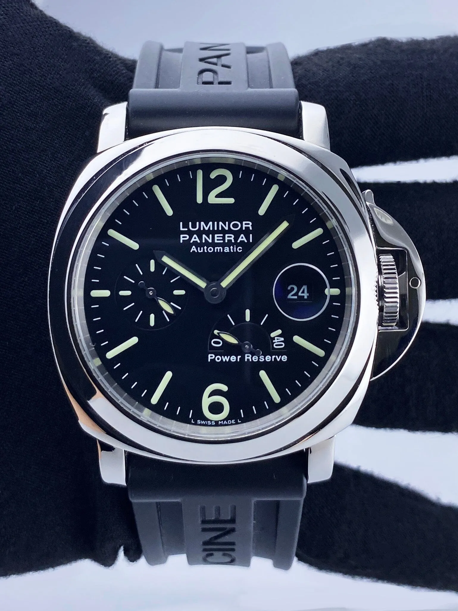 Panerai Luminor Power Reserve PAM00090 Mens Watch Box Papers