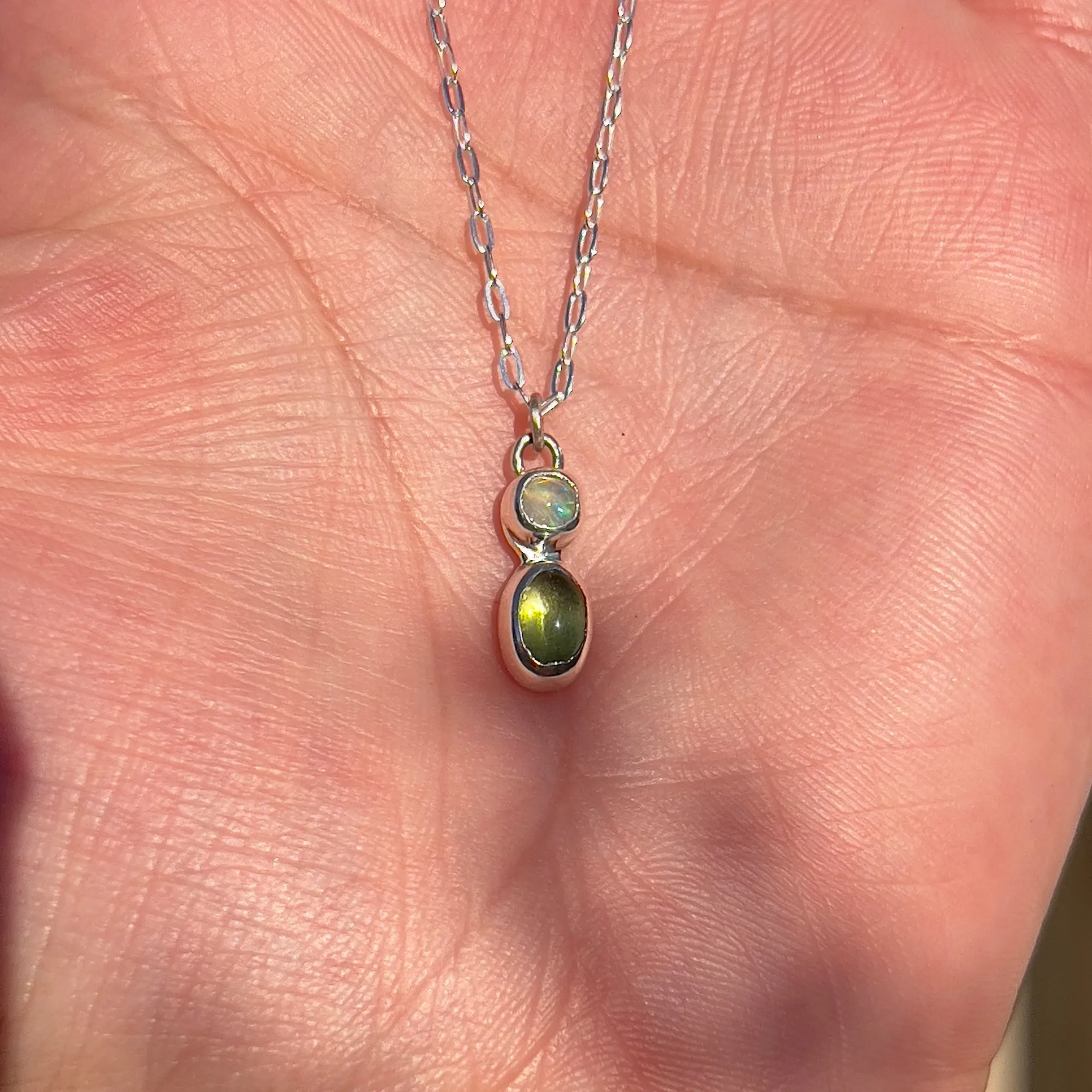 Peridot & Opal Pendant 𓆙