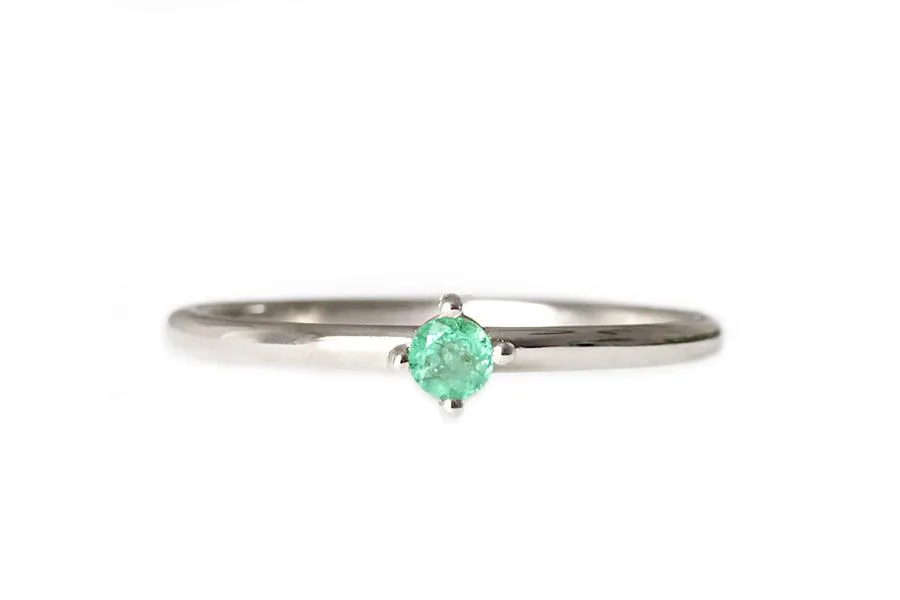 Petit Lola Emerald Ring