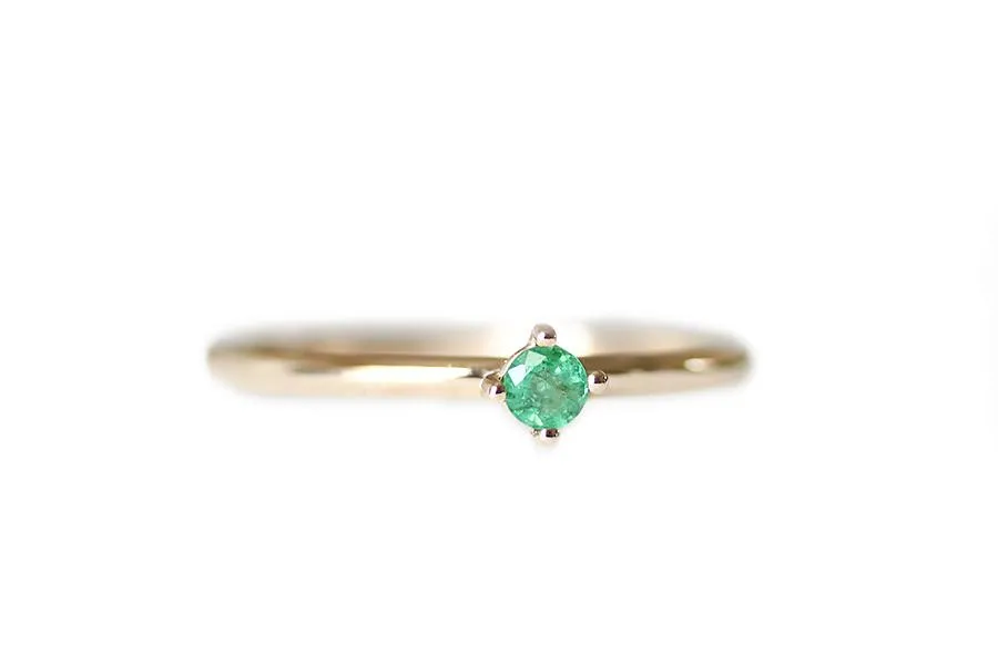 Petit Lola Emerald Ring