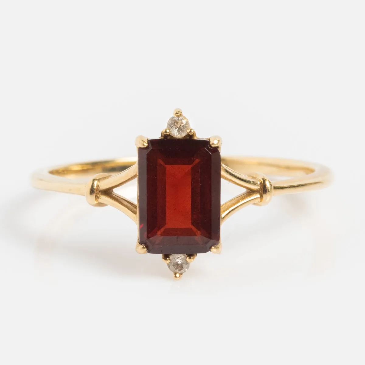 Solid Gold 2025 January Capsule Classic Garnet Statement Ring