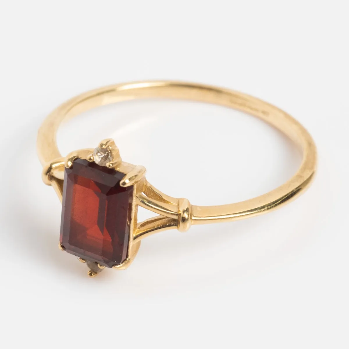 Solid Gold 2025 January Capsule Classic Garnet Statement Ring