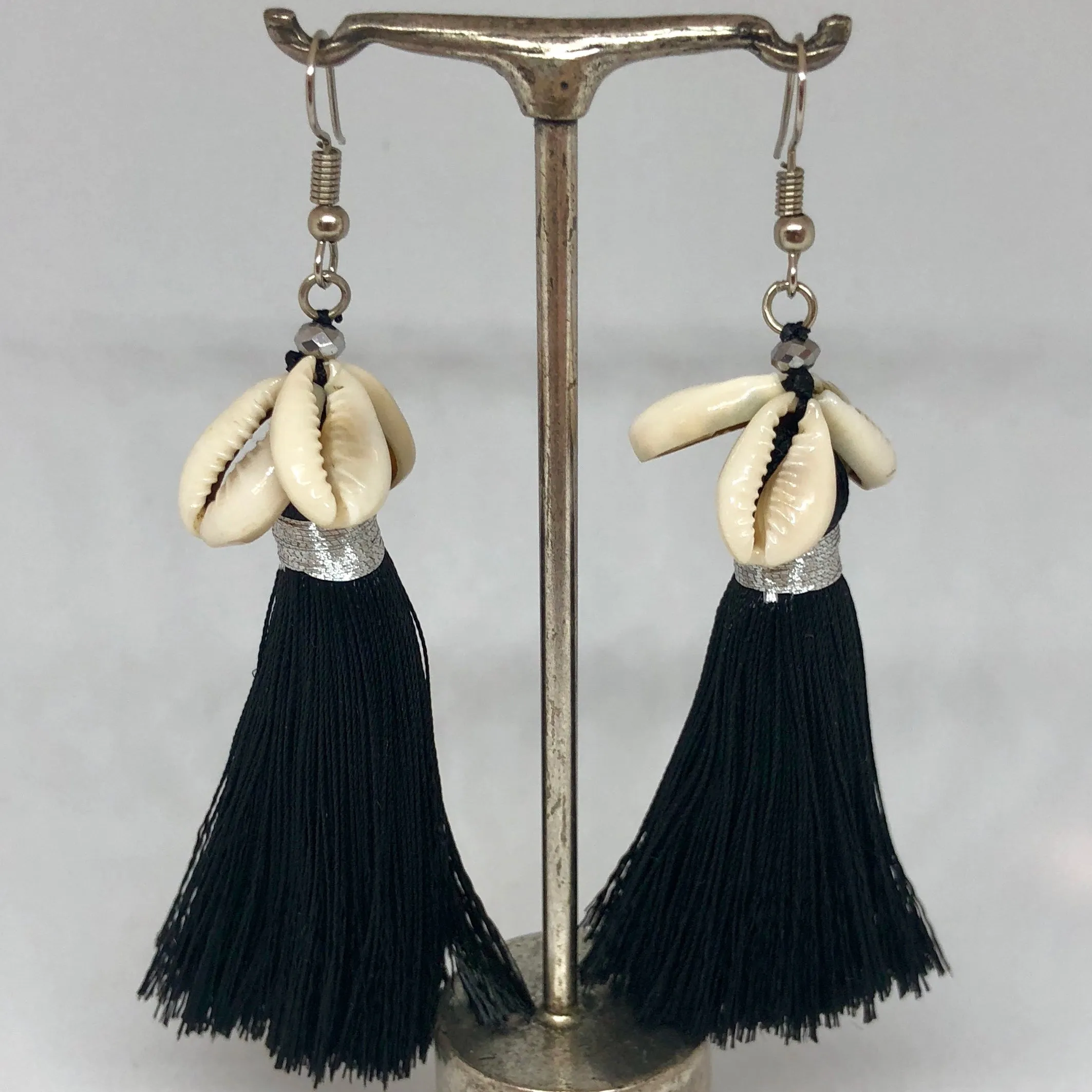 TM. Shell Tassel Earrings