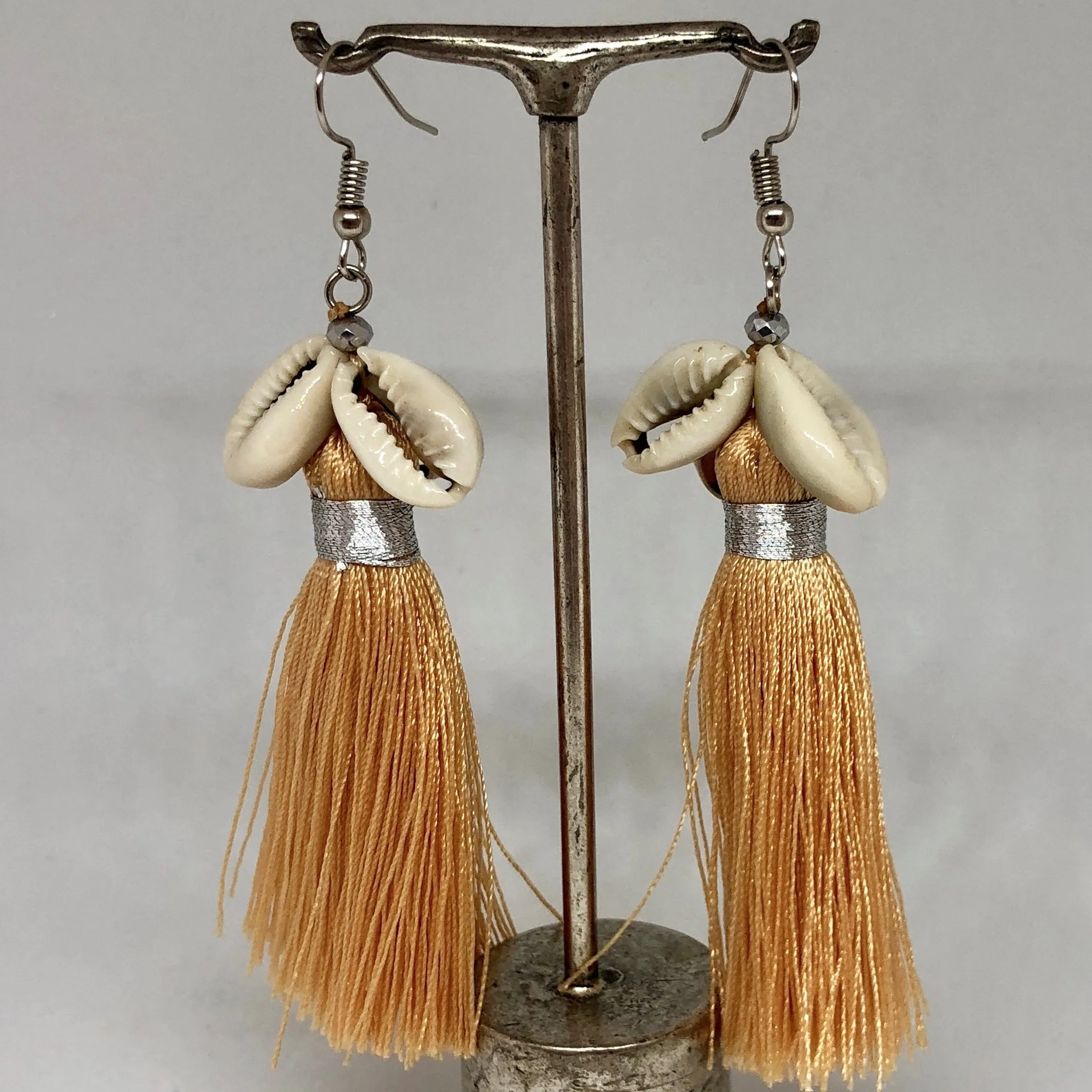TM. Shell Tassel Earrings