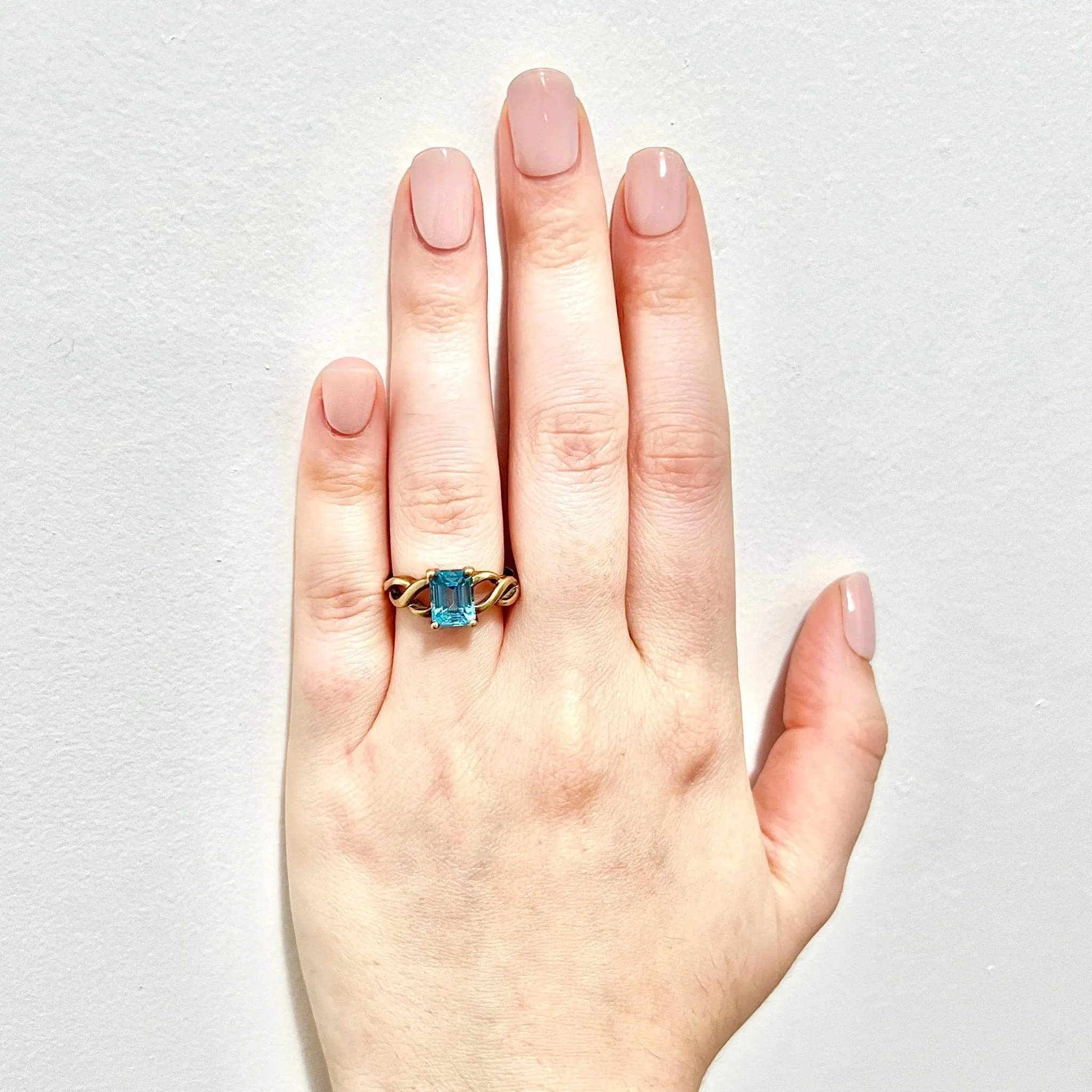 Vintage 10 Karat Yellow Gold 2.25 Carats Emerald Cut Swiss Blue Topaz Solitaire Ring
