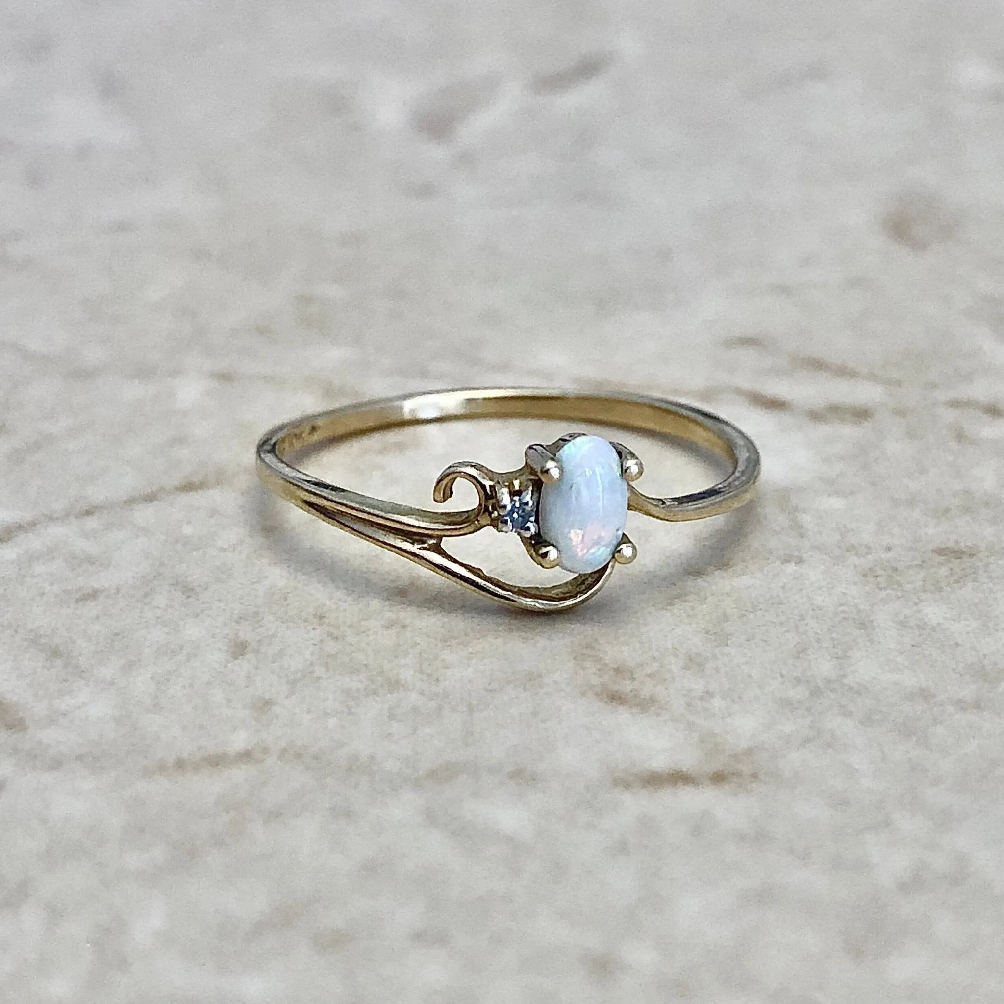 Vintage 10 Karat Yellow Gold Natural Opal & Diamond Solitaire Ring