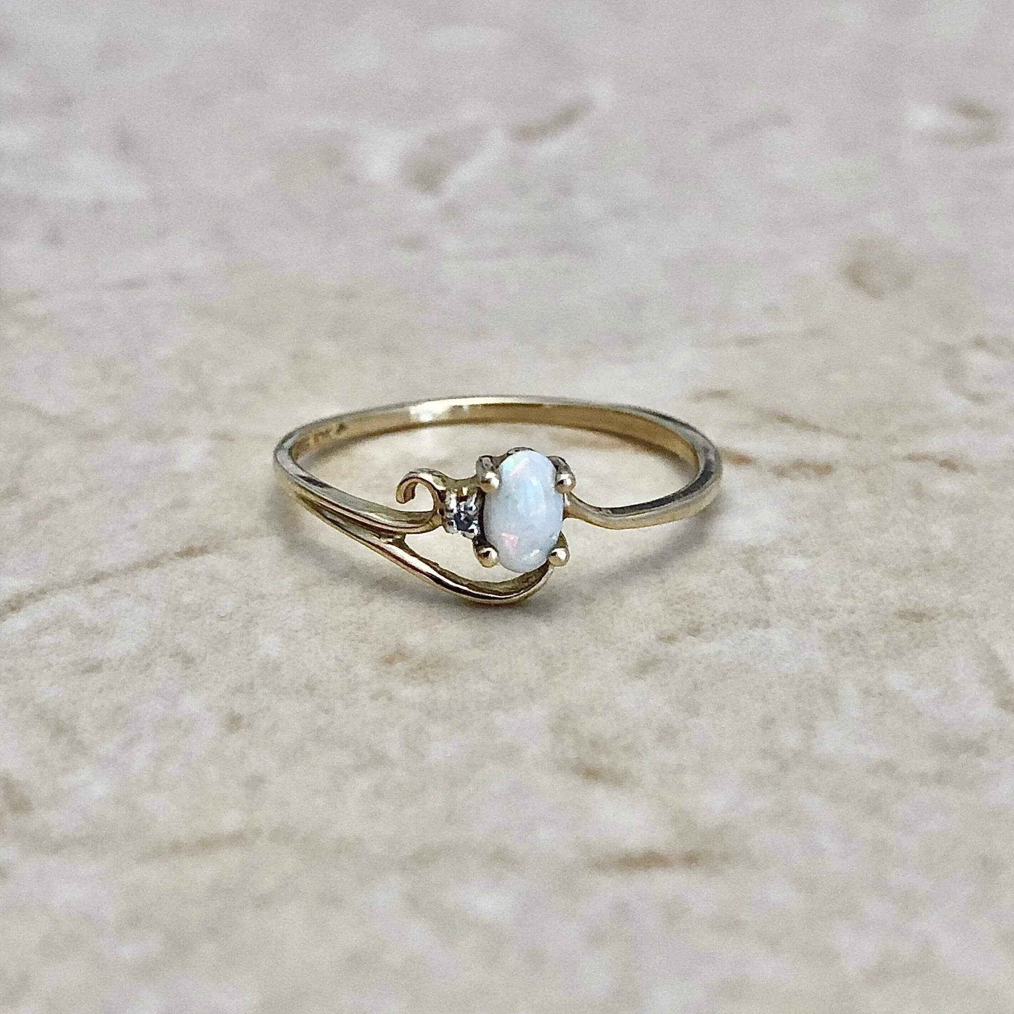 Vintage 10 Karat Yellow Gold Natural Opal & Diamond Solitaire Ring