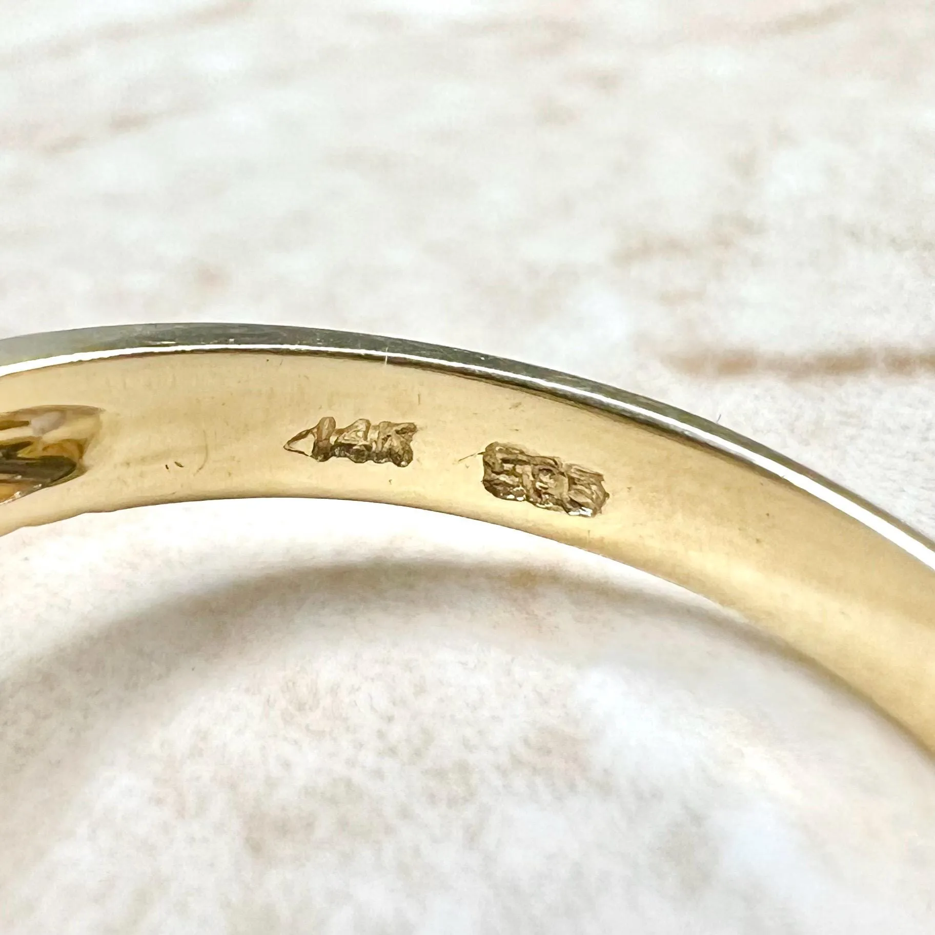 Vintage 14 Karat Yellow Gold Natural Blue Sapphire Toi Et Moi Ring