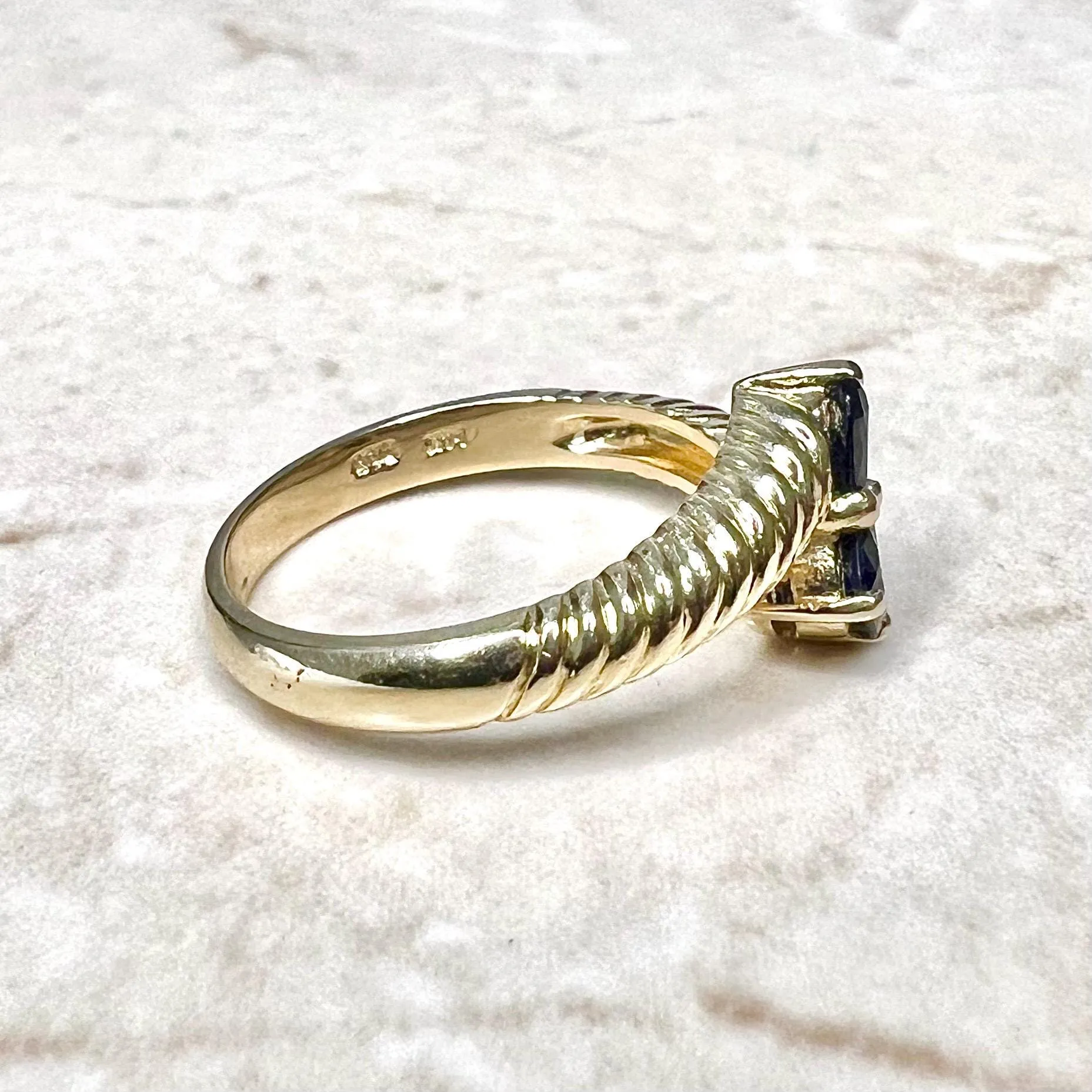Vintage 14 Karat Yellow Gold Natural Blue Sapphire Toi Et Moi Ring