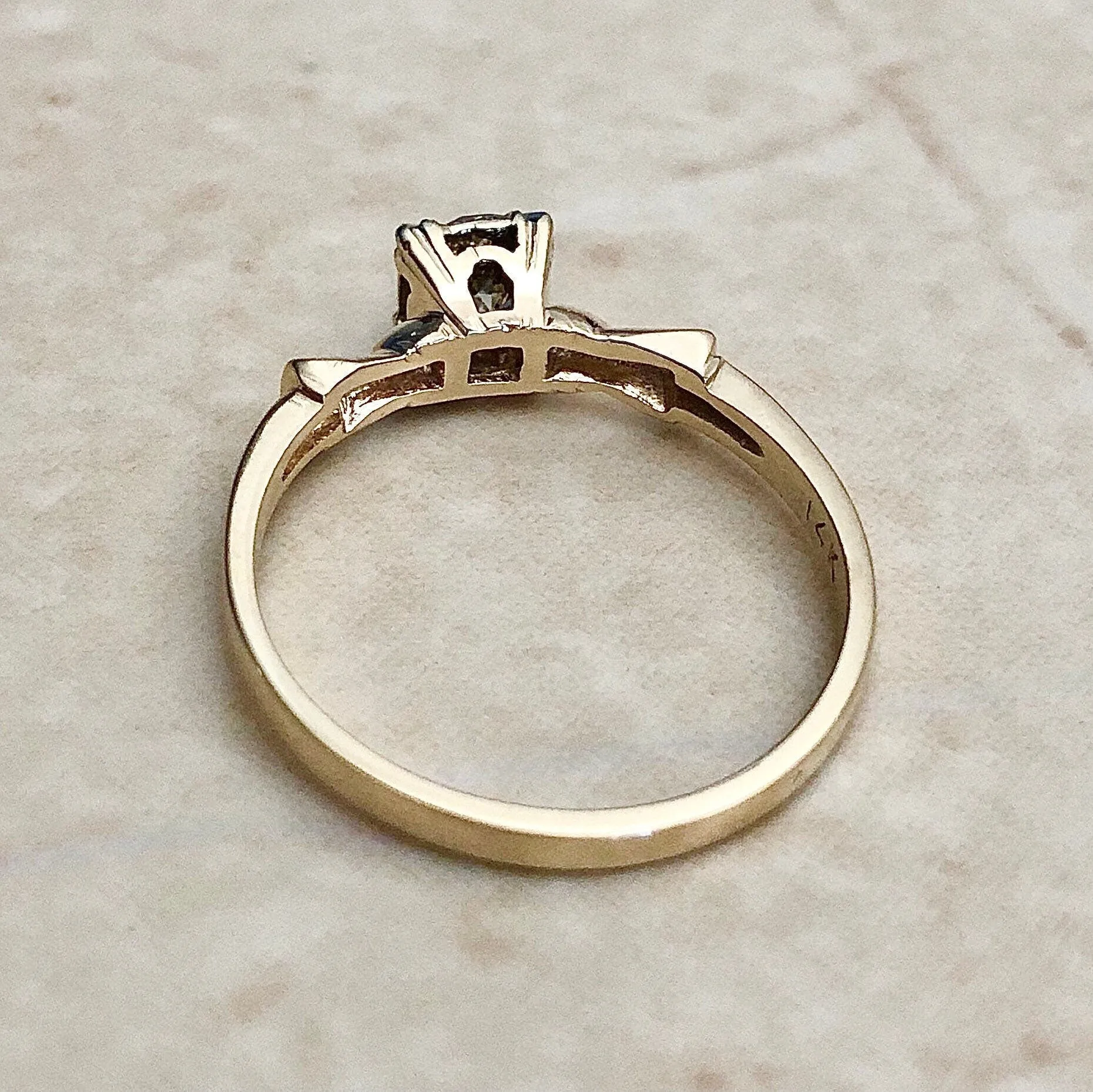 Vintage 1940’s Retro 14 Karat Yellow Gold 0.40 Carat Diamond Solitaire Engagement Ring