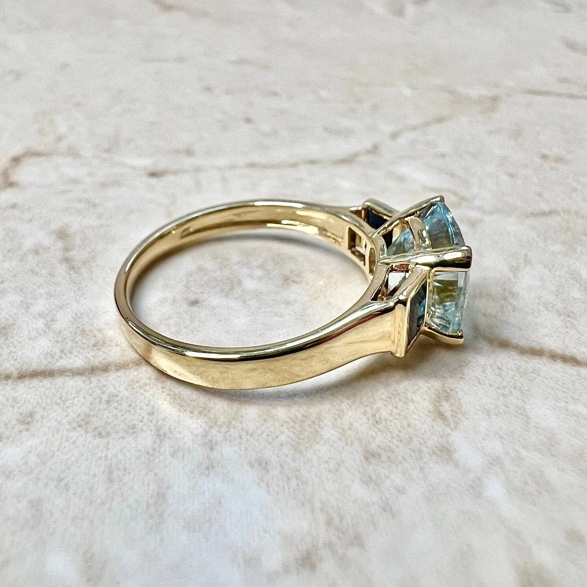 Vintage Style 18 Karat Yellow Gold Aquamarine & Sapphire Three-Stone Ring