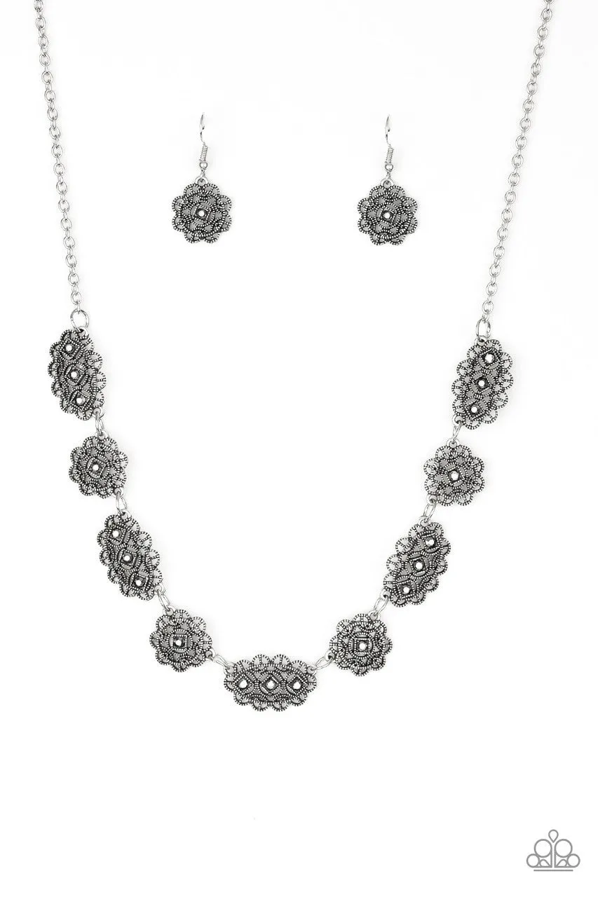 Vintage Vogue Silver Paparazzi Necklace